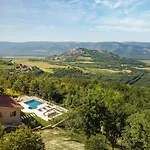 Clara Meloni Villa